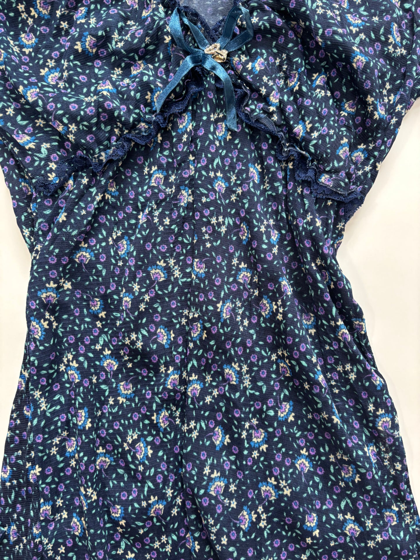 long sleeve lace bow top