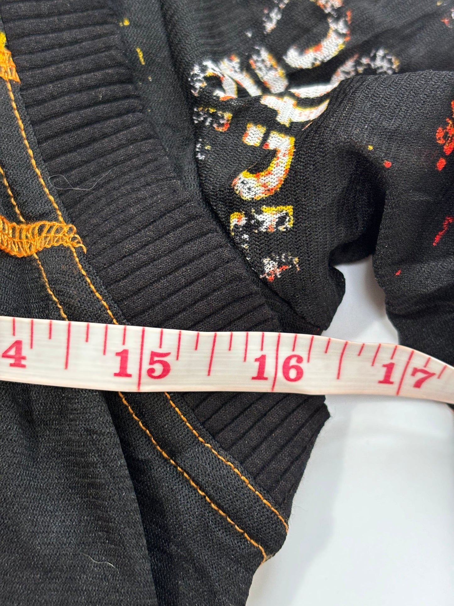 long sleeve graphic warm top
