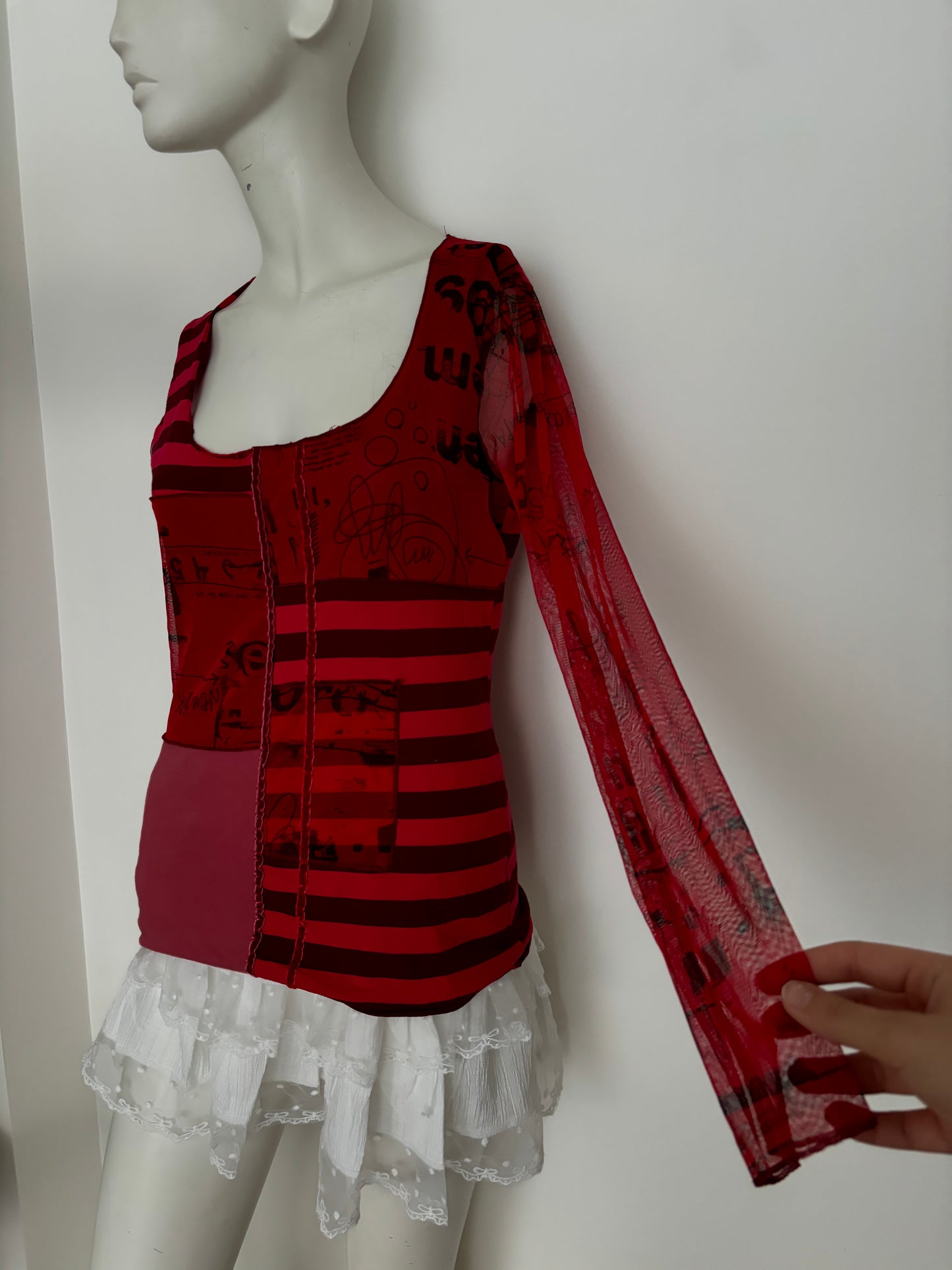 stripe long save red top