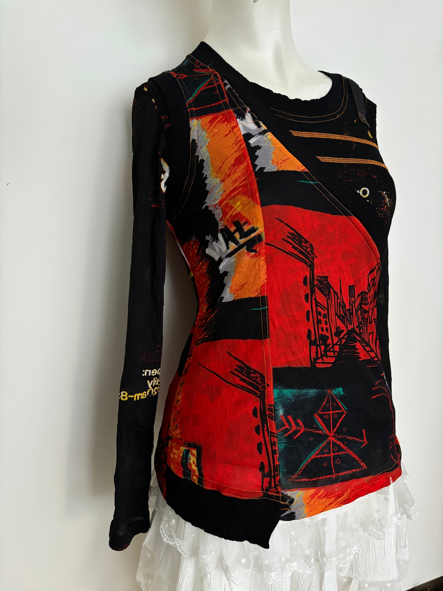 long sleeve graphic warm top