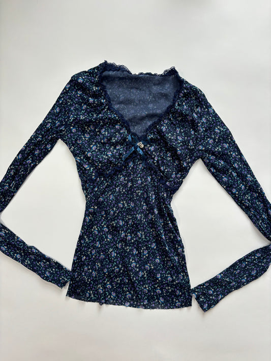 long sleeve lace bow top